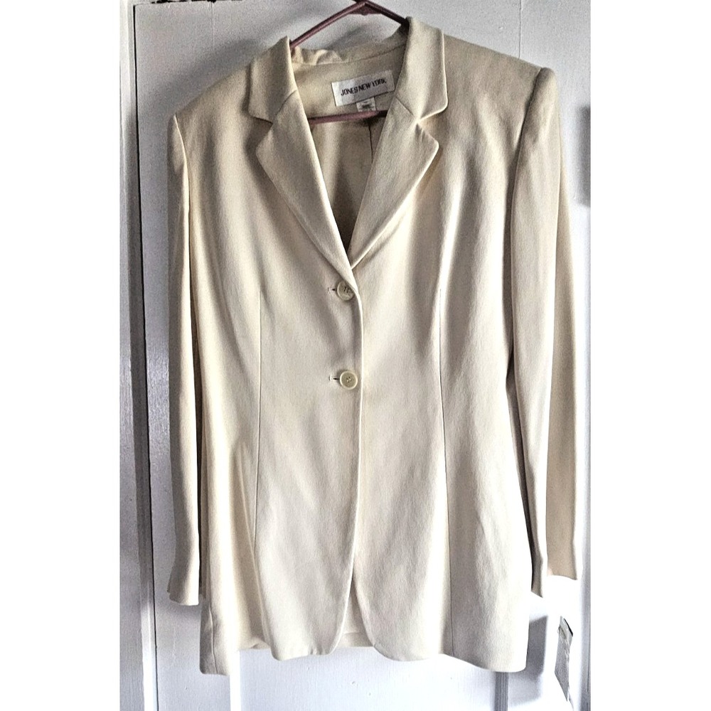 NWT Jones New York blazer cream 2 button 100% silk lined  womans 10